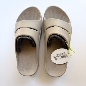 Oofos OOahh Slide Sandal size 7 in Nomad Beige NWT